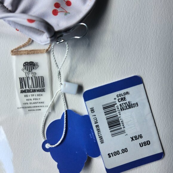 NWT - RVCA HEARTTHROB BILLIE CHERRIES BIKINI TOP XS - Picture 3 of 7